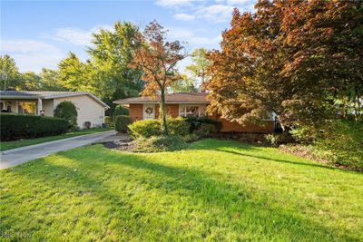 View of front of property featuring a front lawn | Image 3