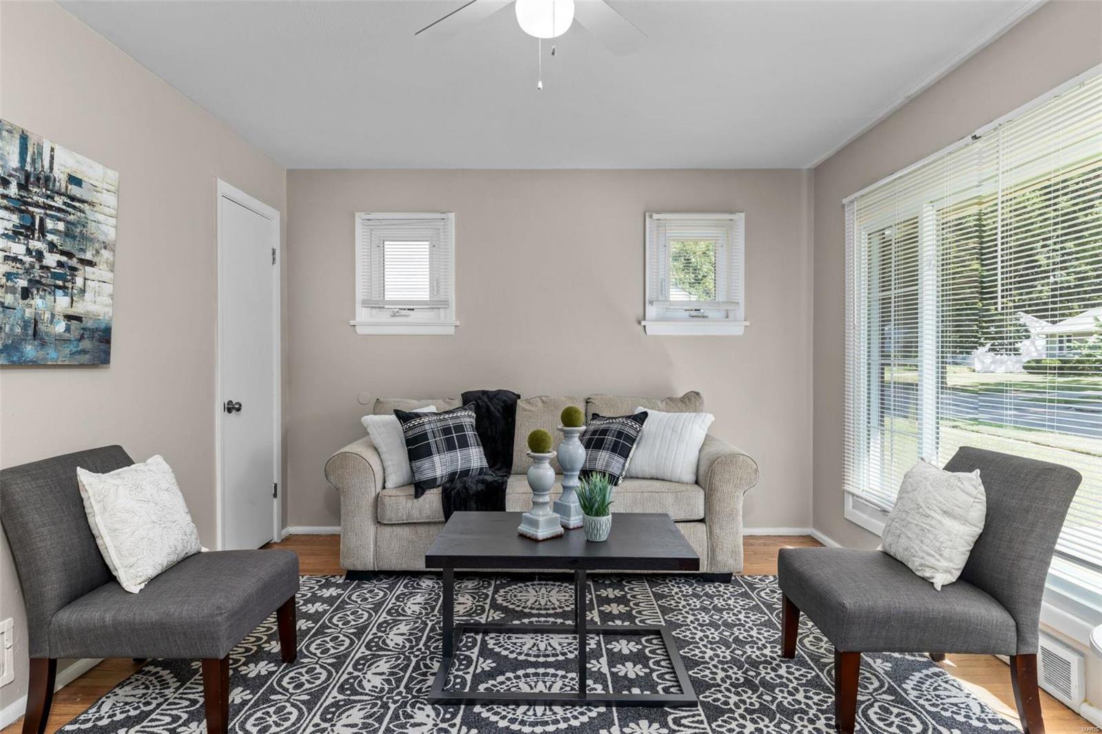 Frostview Ln, Saint Louis, MO 63134