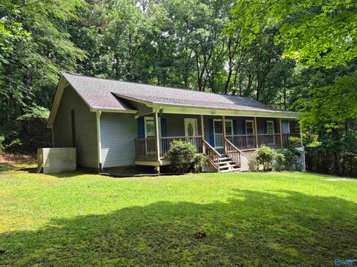 3805 Fall Bluff Dr Sw, Decatur, AL, 35603-4057 | Card Image
