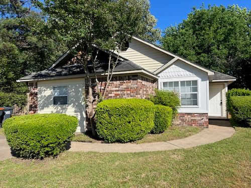 1006 University Dr, Russellville, AR, 72801-4326 | Card Image