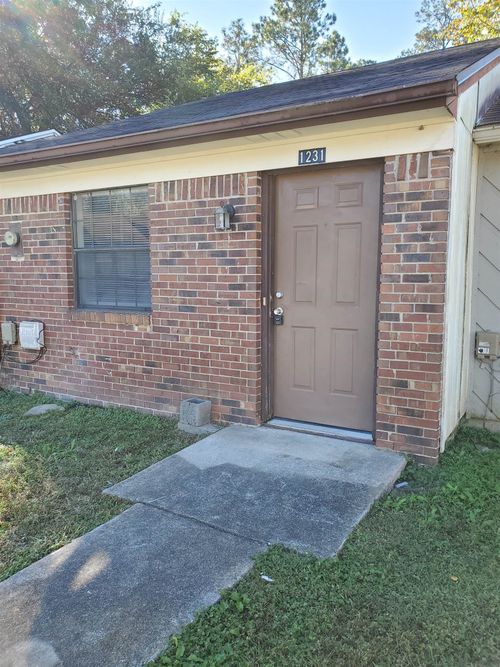 1231 Continental Ct, Tallahassee, FL, 32304-1656 | Card Image