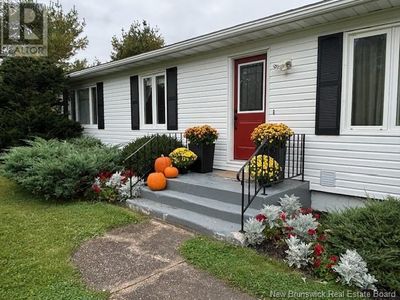 9 Martin St, House other with 3 bedrooms, 1 bathrooms and null parking in Roachville NB | Image 2