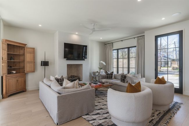 1702 Bauerle Ave, House other with 4 bedrooms, 3 bathrooms and 2 parking in Austin TX | Image 12