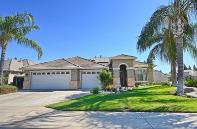 3069 Coventry Avenue, House other with 4 bedrooms, 2 bathrooms and null parking in Clovis CA | Image 1