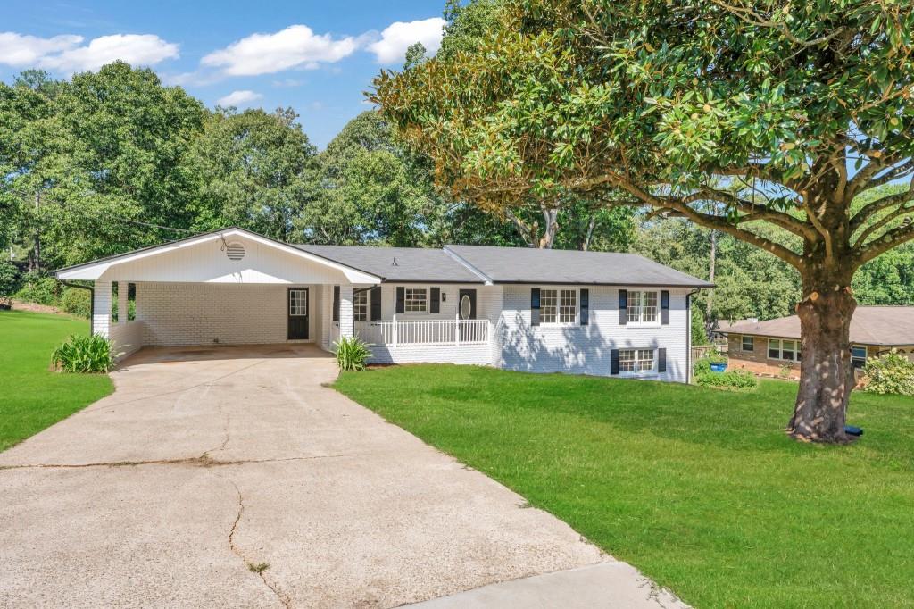 Briarcliff Dr, Douglasville, GA 30135