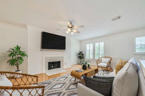 1715 Hadley St, Houston, TX, 77003-5812 | Card Image