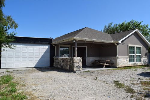 310 Plum St, La Marque, TX, 77568-6250 | Card Image