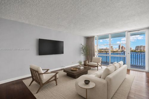 901-301 174th St, Sunny Isles Beach, FL, 33160-3232 | Card Image