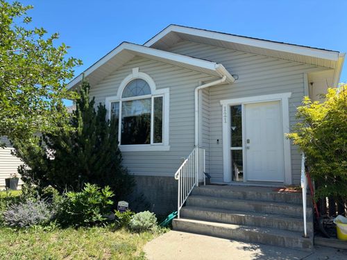 121 Blackfoot Circle W, Lethbridge, AB, T1K7V6 | Card Image