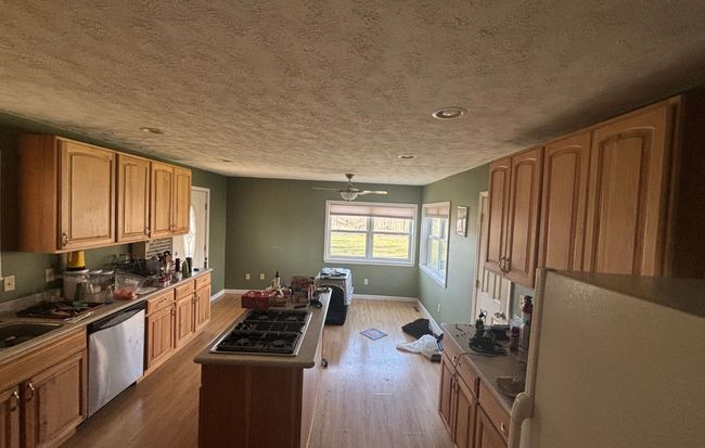 13947 Byron Rd, House other with 3 bedrooms, 2 bathrooms and null parking in Byron MI | Image 5