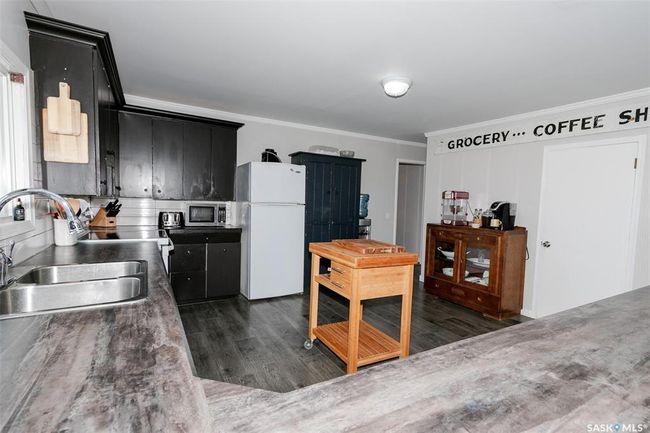 624 Pacific Ave, Home with 4 bedrooms, 2 bathrooms and 5 parking in Kerrobert SK | Image 8