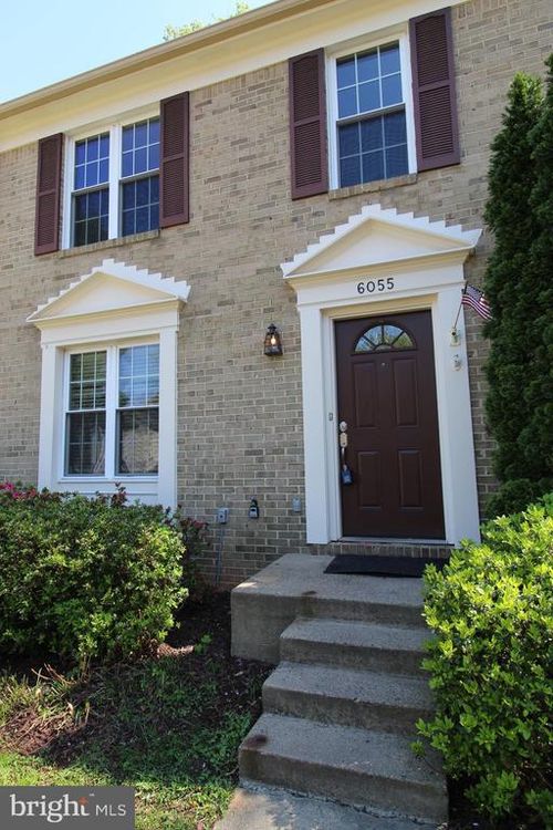 6055 Meyers Landing Ct, BURKE, VA, 22015-2560 | Card Image