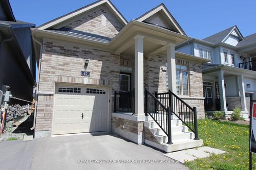 42 Northhill Avenue, Cavan Monaghan, ON, L4A1G0 | Card Image
