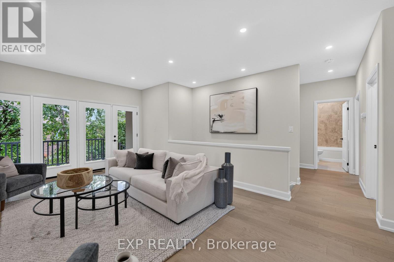 Residential in Pelham (Fonthill) 3