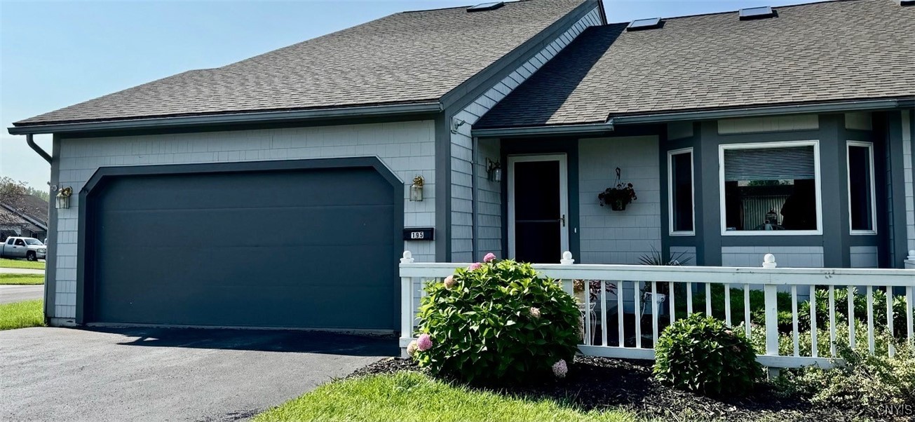 Summerhaven Dr, East Syracuse, NY 13057