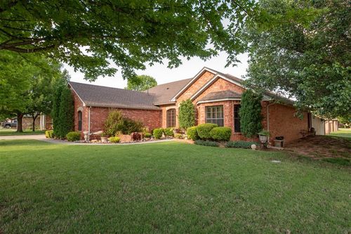 200 Foxridge, Elk City, OK, 73644-1444 | Card Image