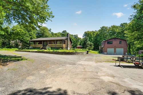 51 Bryant St, Berkley, MA, 02779-1504 | Card Image