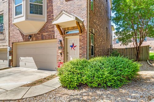 2584 Jacobson Dr, Lewisville, TX, 75067-8200 | Card Image