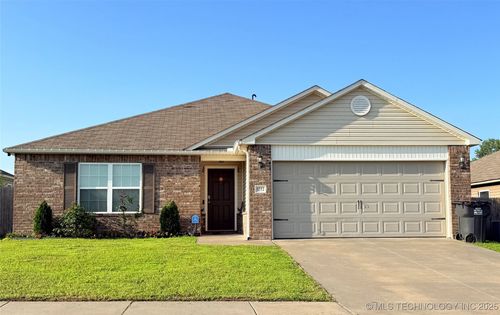 5752 147th St, Bixby, OK, 74008-3980 | Card Image