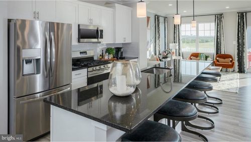 10586 Roundstone Ln, WHITE PLAINS, MD, 20695-4312 | Card Image