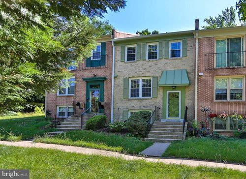 2402 Windbreak Dr, ALEXANDRIA, VA, 22306-2604 | Card Image