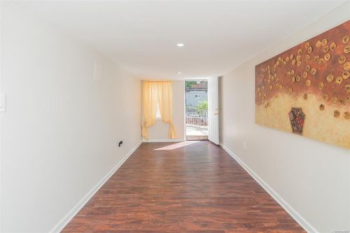 178 Leslie Rd, Jamaica, NY, 11434 | Card Image