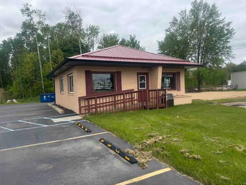 9743 N Greenville Rd, Lakeview, MI, 48850-9191 | Card Image