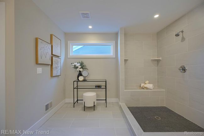 213 Mountain View Ln, House other with 4 bedrooms, 3 bathrooms and null parking in Milford MI | Image 21