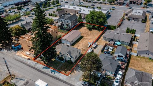 721 S Alder St, Burlington, WA, 98233-2203 | Card Image