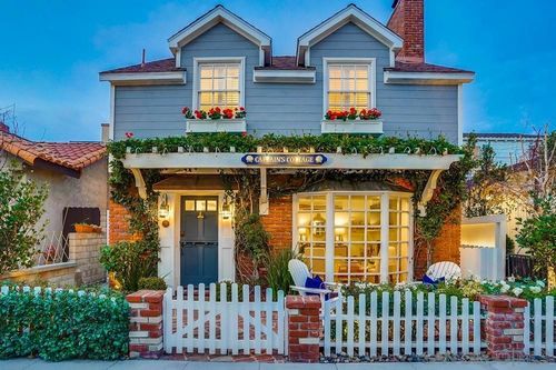 75 Corinthian Walk, Long Beach, CA, 90803-4001 | Card Image