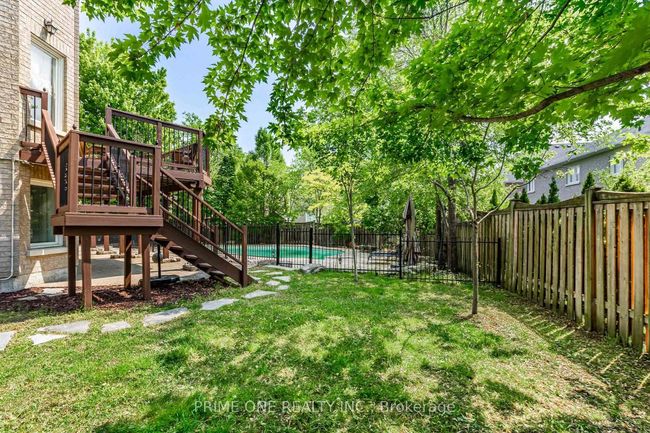 19 Ridgestone Dr, House other with 6 bedrooms, 5 bathrooms and 6 parking in Richmond Hill ON | Image 47