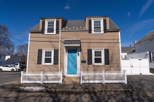 68 Beaver St, Salem, MA, 01970-1427 | Card Image