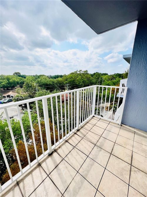 603-1-2415 Nw 16th Street Rd, Miami, FL, 33125-1390 | Card Image