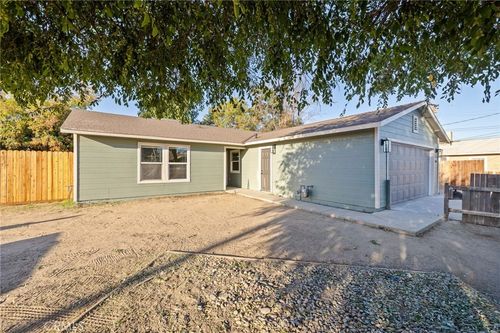 200 E Warren Ave, Bakersfield, CA, 93308-4424 | Card Image