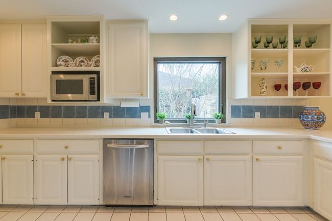 Picture window over kitchen sink | Image 7
