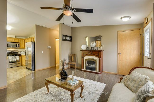 35 - 33 Pitt St, Home with 3 bedrooms, 2 bathrooms and 2 parking in Port Burwell ON | Image 8