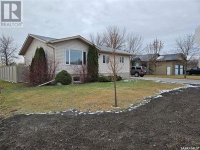 525 Carlyle Ave, House other with 4 bedrooms, 2 bathrooms and null parking in Carlyle SK | Image 1