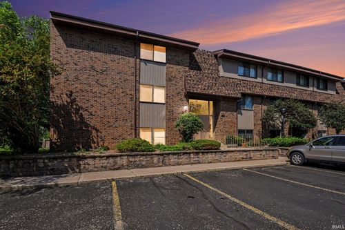 207-1441 Wildflower Way, South Bend, IN, 46617-1048 | Card Image