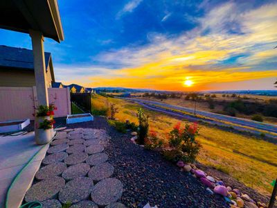 20679 E Valley Vista Dr, Home with 3 bedrooms, 2 bathrooms and null parking in Liberty Lake WA | Image 3