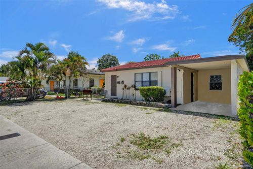 623 Nw 11th Ave, Fort Lauderdale, FL, 33311-8018 | Card Image