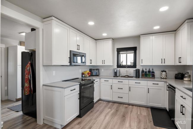 4 N 1050 E, House other with 3 bedrooms, 2 bathrooms and null parking in Declo ID | Image 6
