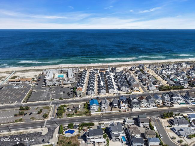6 Shell Rd, Condo with 2 bedrooms, 3 bathrooms and 2 parking in Mantoloking NJ | Image 49