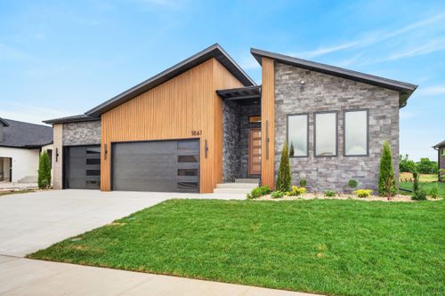 1861 E Skyline Ave, Ozark, MO, 65721-6921 | Card Image
