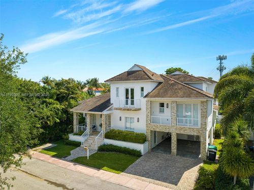 689 Glenridge Rd, Key Biscayne, FL, 33149-2014 | Card Image