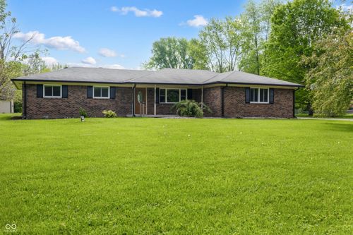 1171 Daisy Ln, New Palestine, IN, 46163-9658 | Card Image
