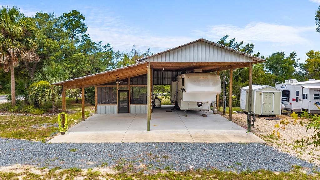 Land in Steinhatchee