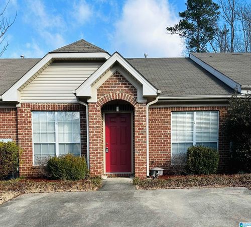 2811 Southwood Ln, BESSEMER, AL, 35022-5694 | Card Image