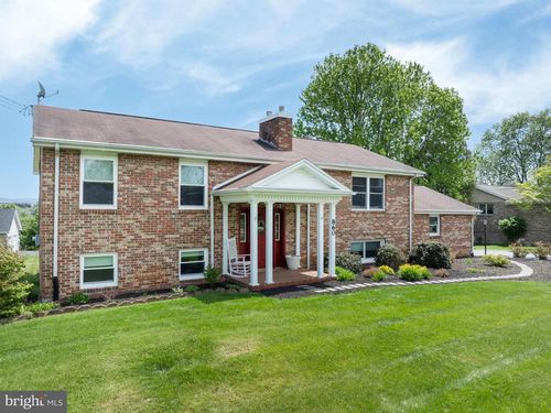860 Oak Ridge Ave, STATE COLLEGE, PA, 16801-6901 | Card Image