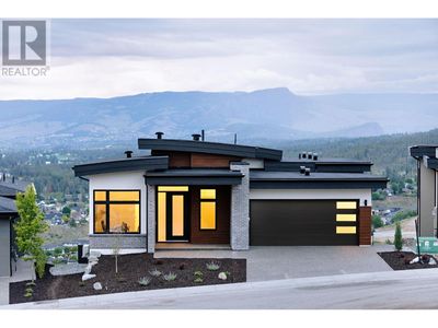 1050 Emslie St, House other with 3 bedrooms, 3 bathrooms and 2 parking in Kelowna BC | Image 1