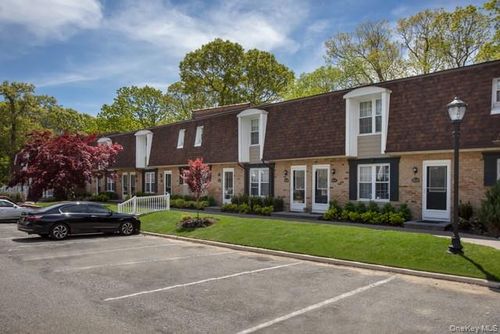 e-07-100 Villa Dest Dr, Coram, NY, 11727-3049 | Card Image